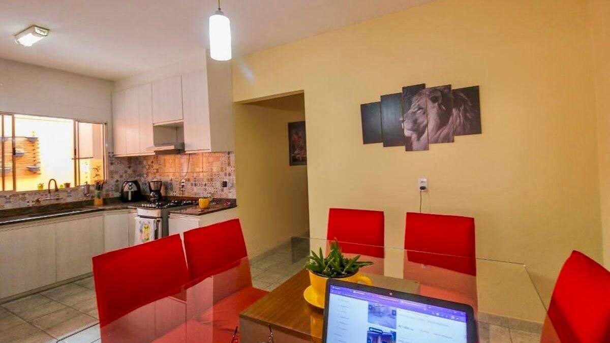 Casa à venda no Jardim Caçula: 