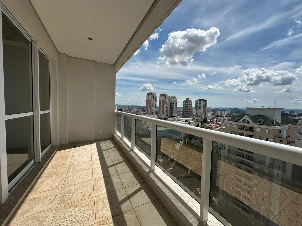 Sala à venda no Alto do Anhangabau: 