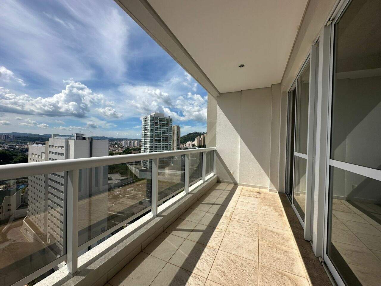 Sala à venda no Anhangabaú: 