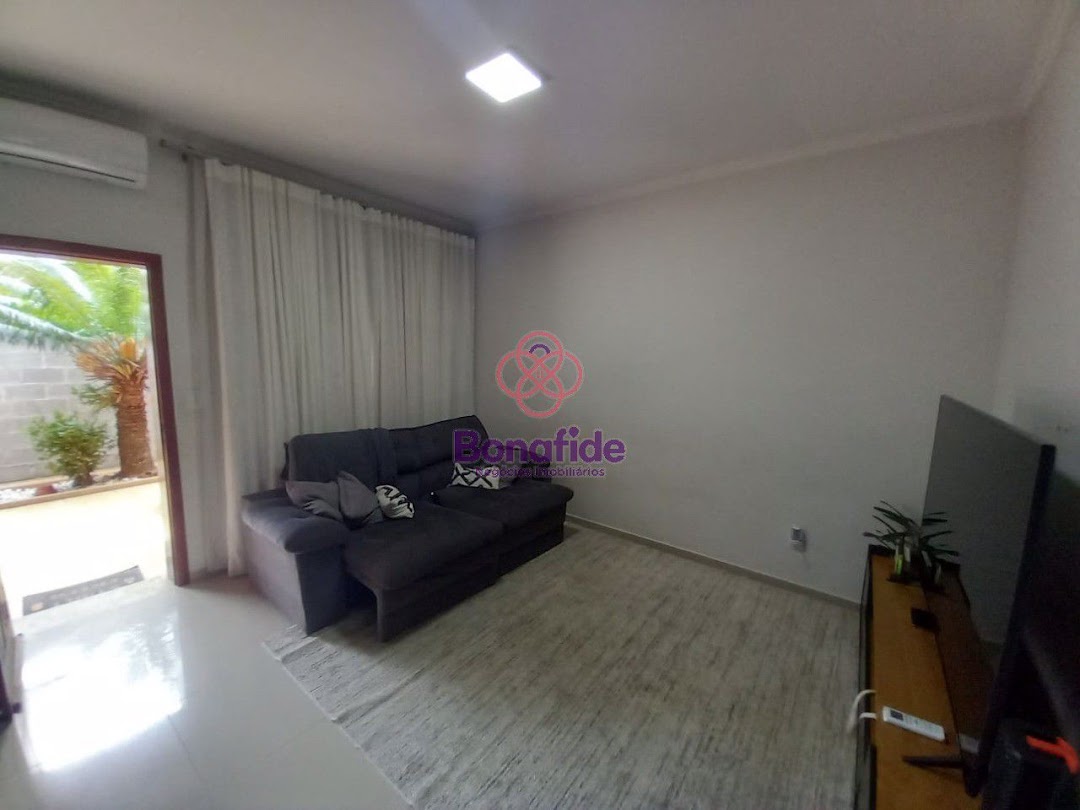 Casa à venda no Jardim Trevo: 