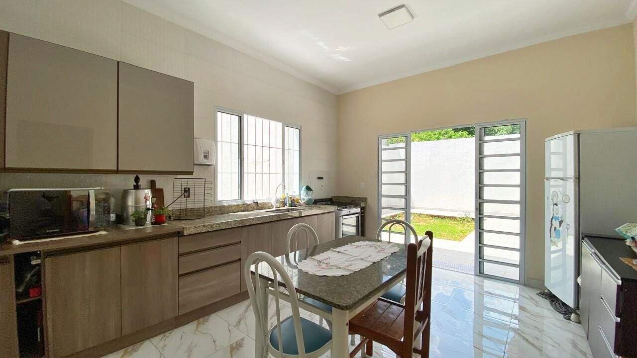 Casa à venda no Jardim Alice: 