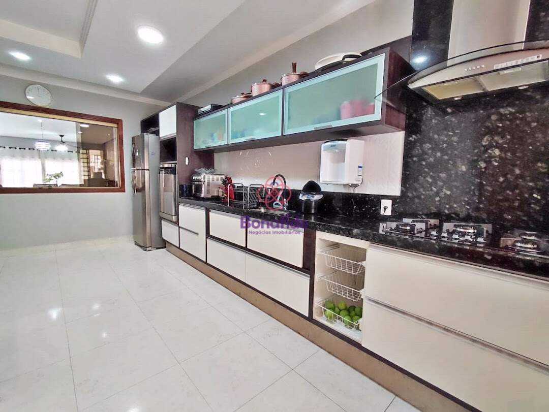 Casa à venda no Jardim do Lago: 