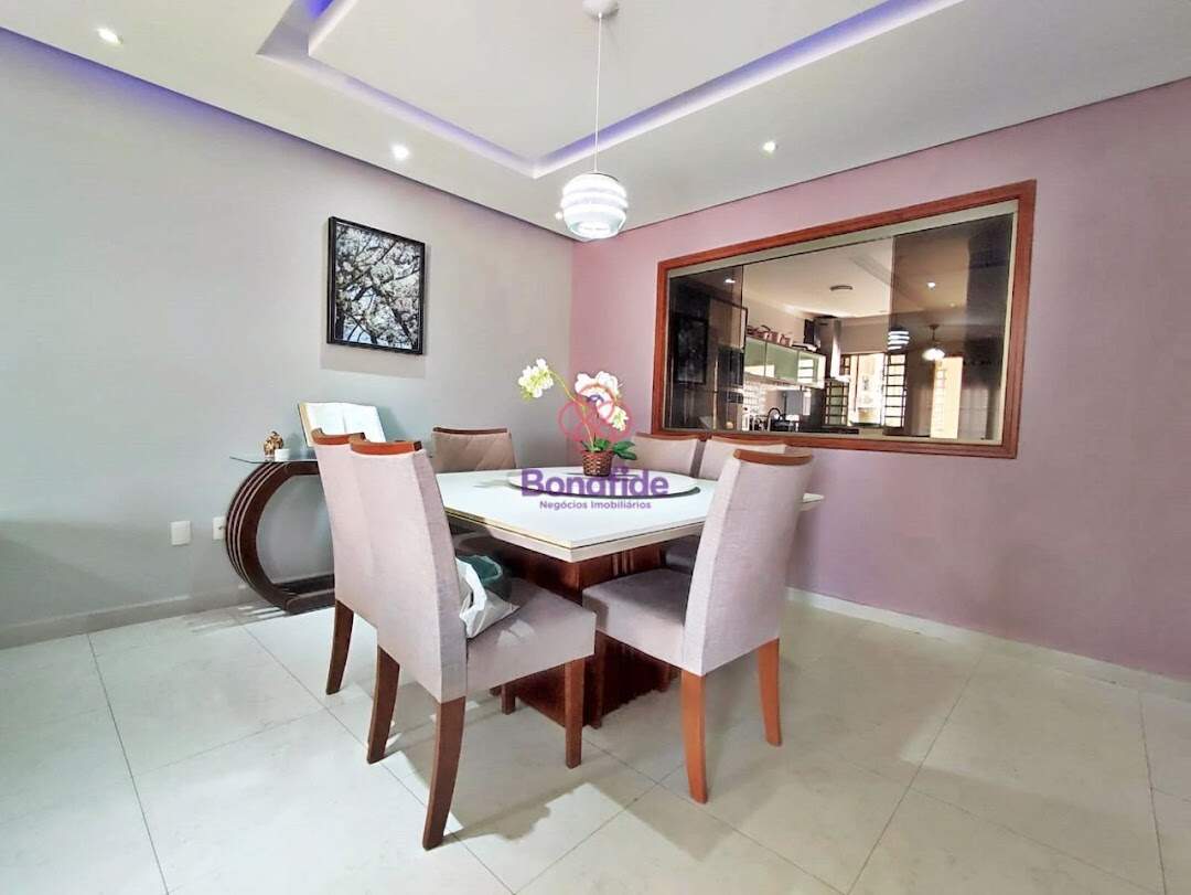 Casa à venda no Jardim do Lago: 