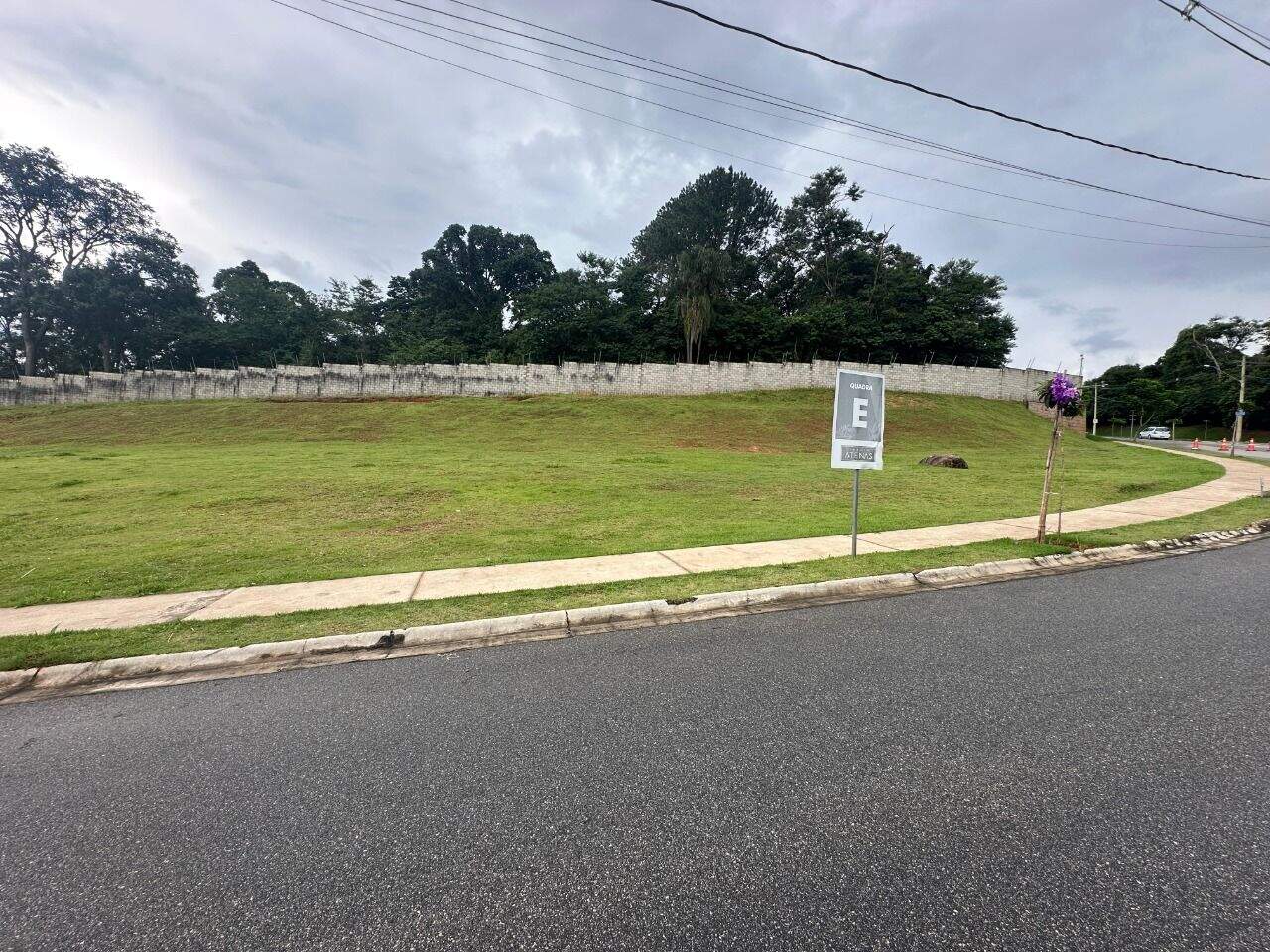 Terreno à venda no Chácara Malota: 