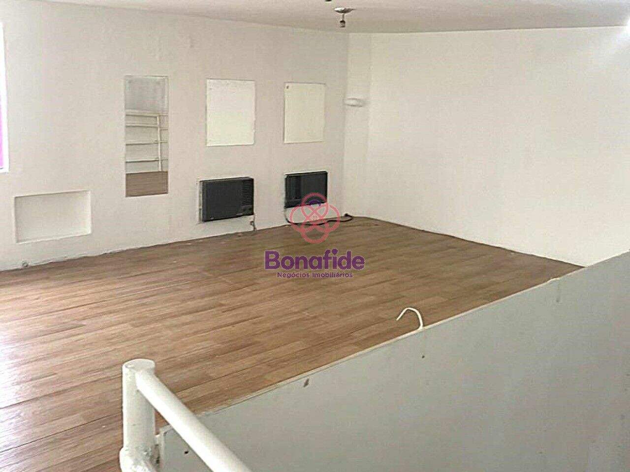 Salão à venda no Centro: 