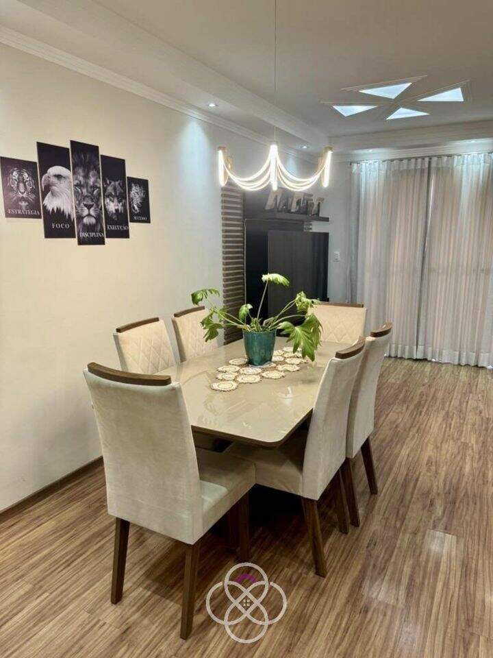 Casa à venda no Jardim Shangai: 