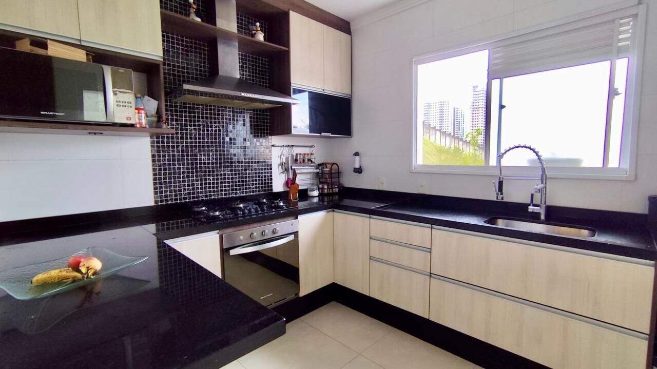 Casa à venda no Engordadouro: 