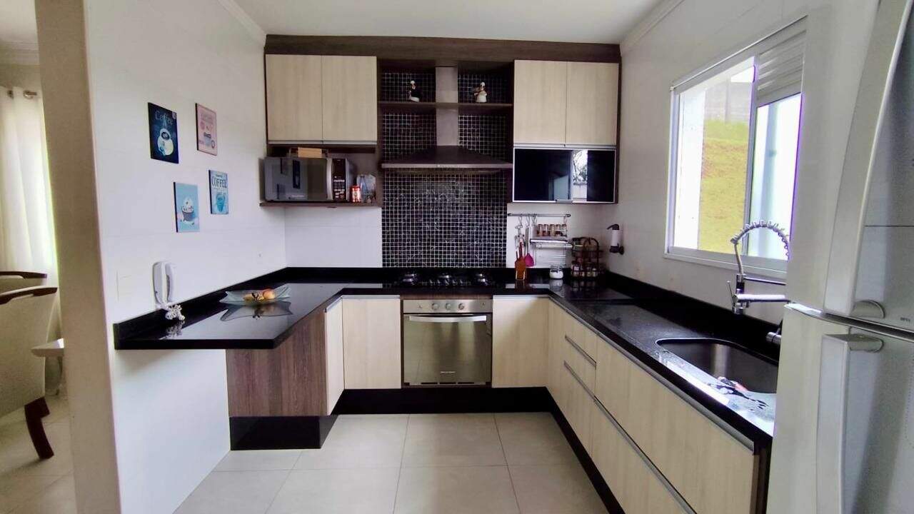 Casa à venda no Engordadouro: 