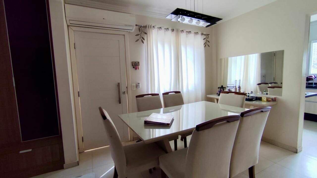 Casa à venda no Engordadouro: 