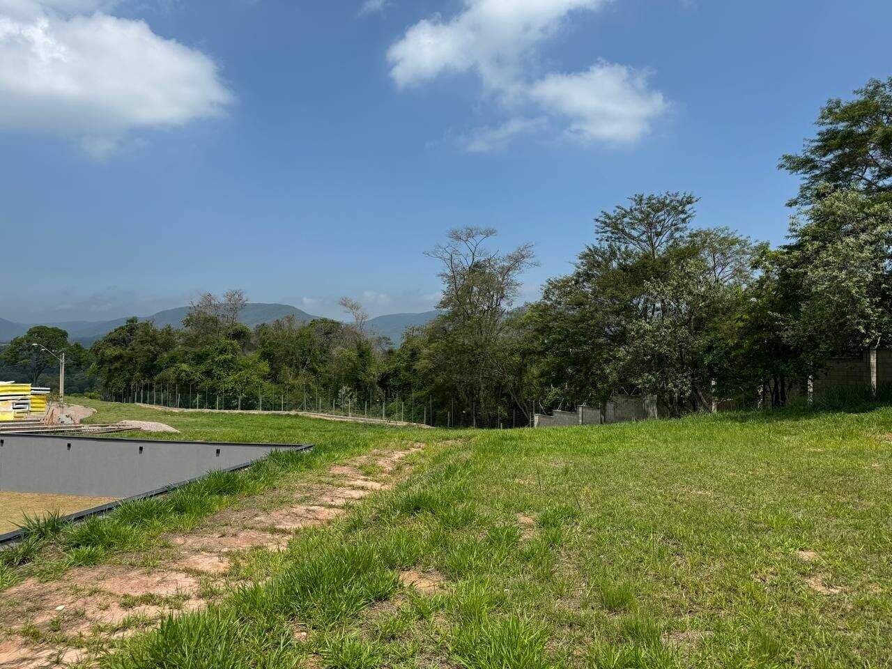 Terreno à venda no Medeiros: 