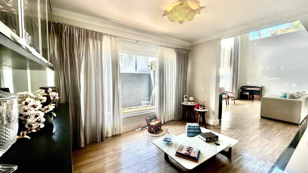 Casa à venda no Loteamento Reserva da Serra: 