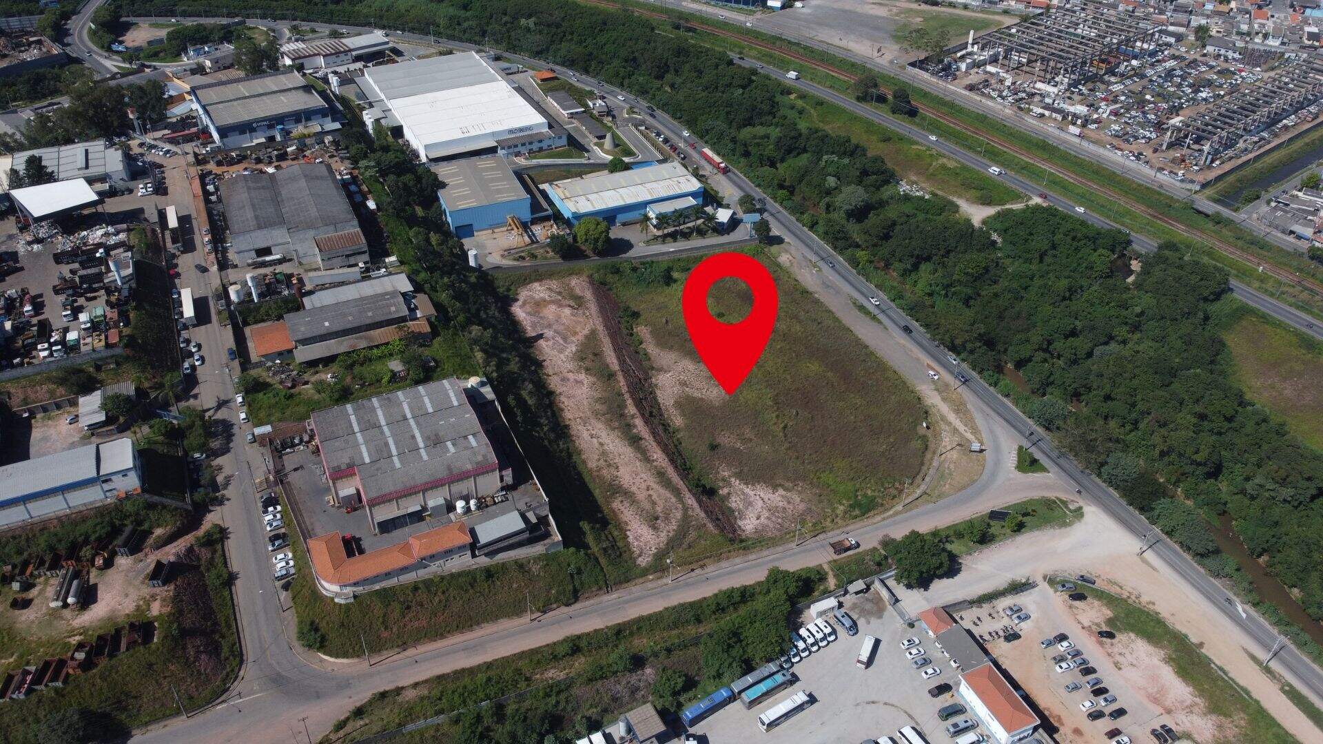 Área à venda no Área Industrial: 