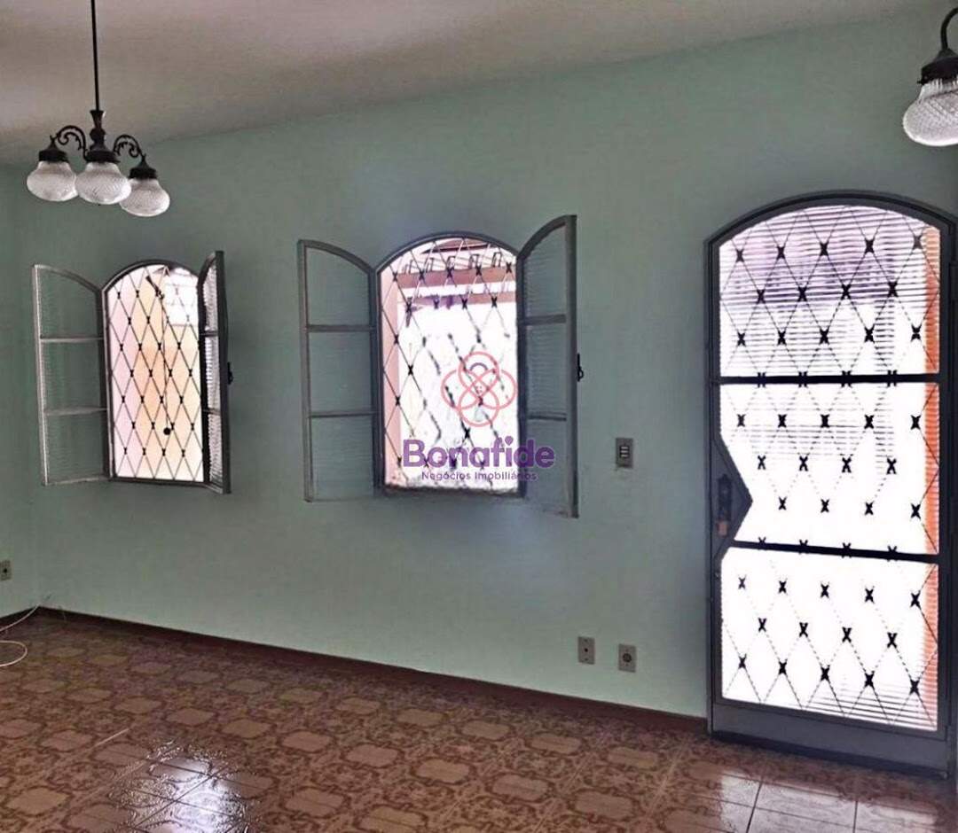 Casa à venda no Centro: 