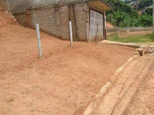 Terreno à venda no Parque Santana (Botujuru): 