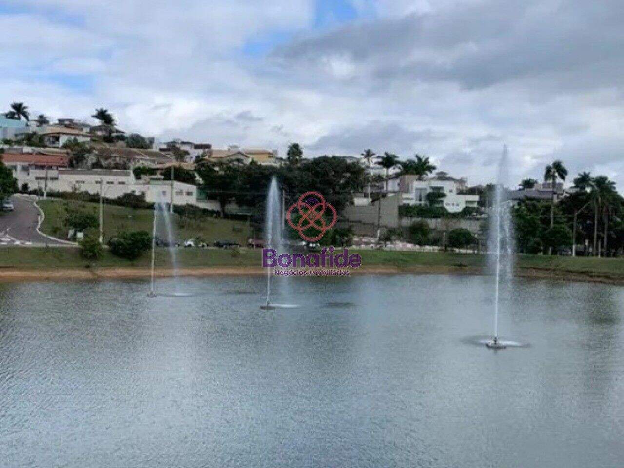 Terreno à venda no Vale Azul II: 