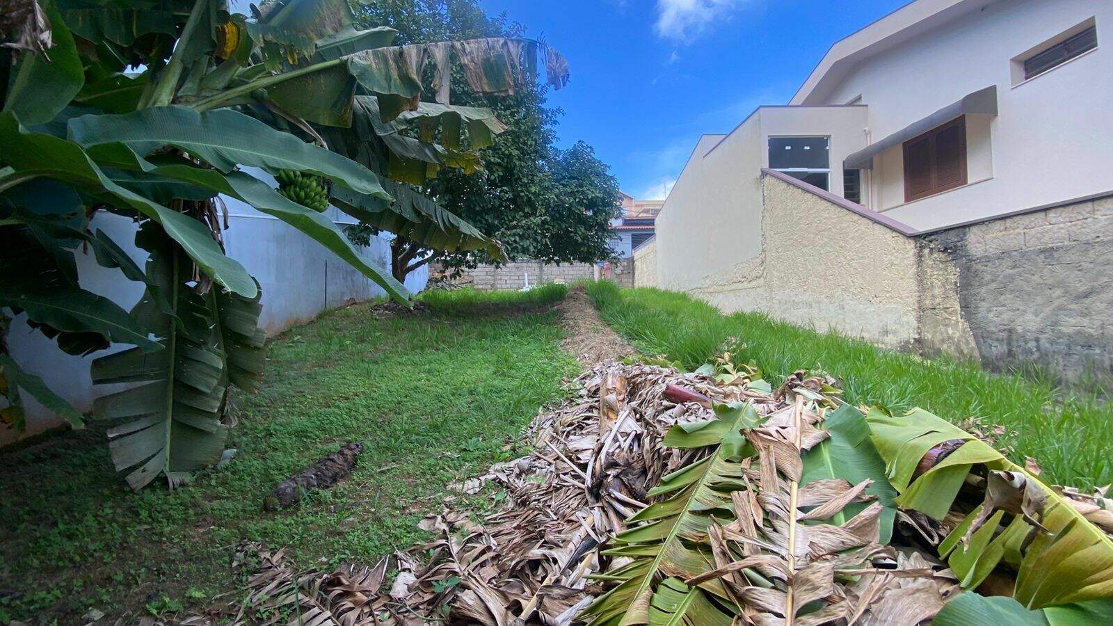 Terreno à venda no Jardim da Fonte: 
