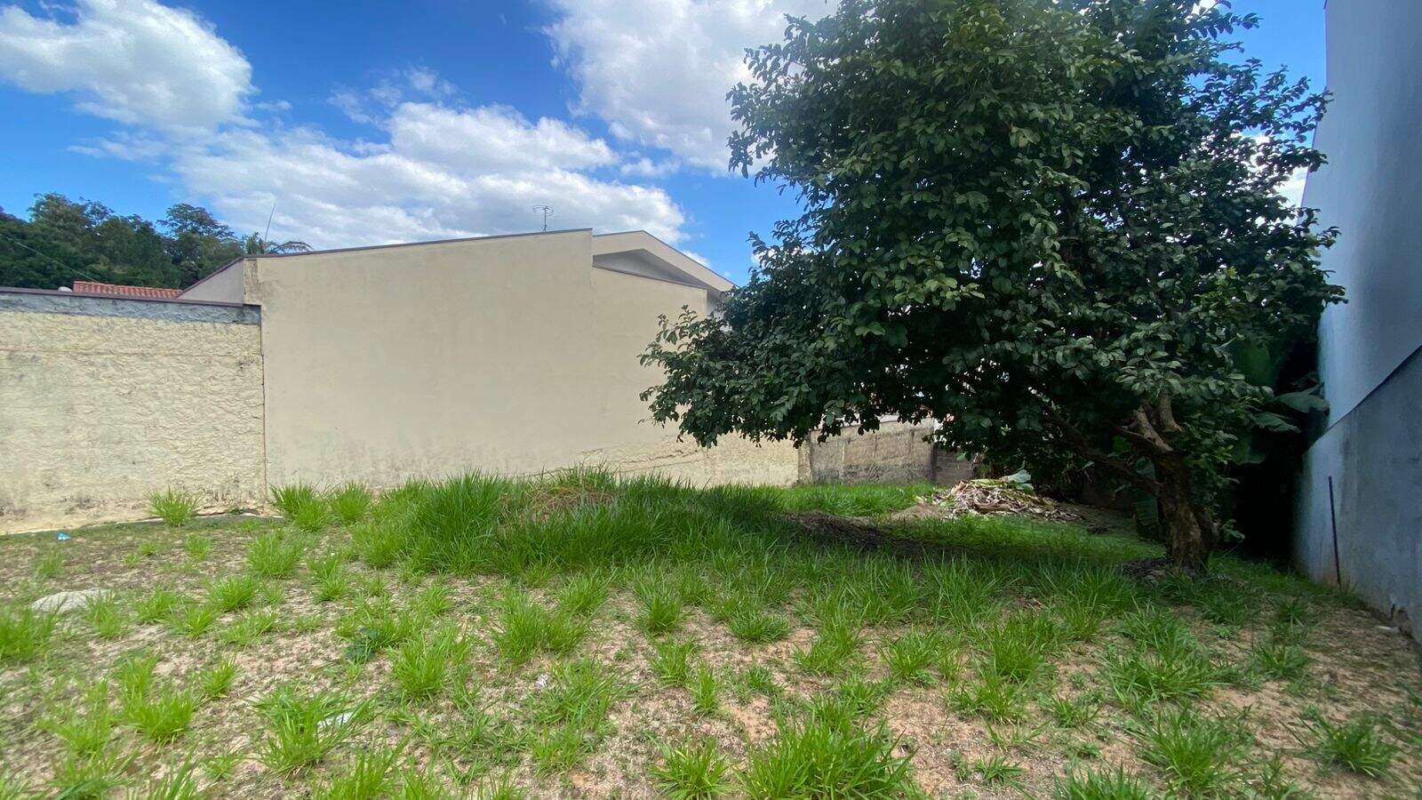 Terreno à venda no Jardim da Fonte: 