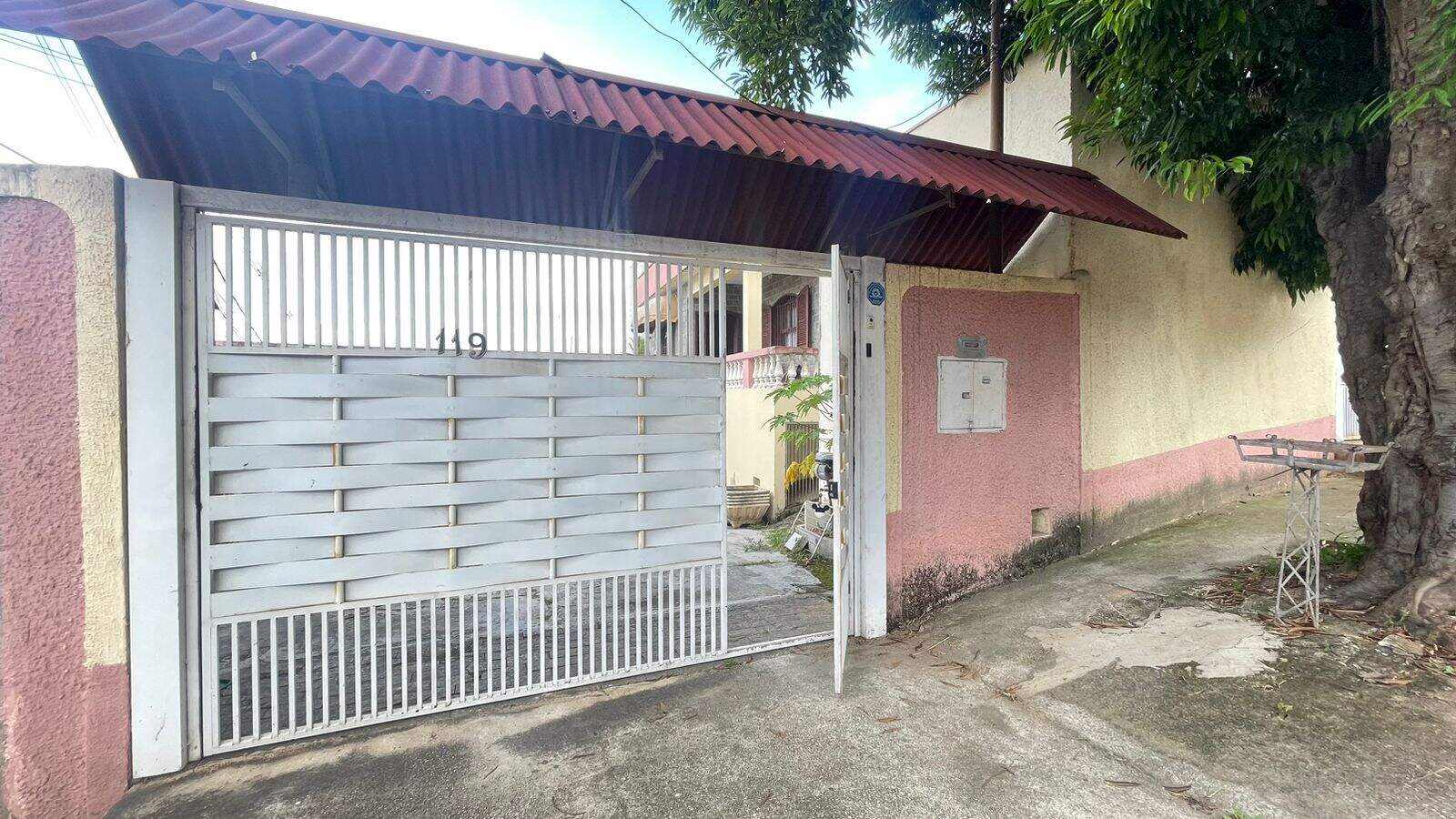 Casa à venda no Jardim Estádio: 