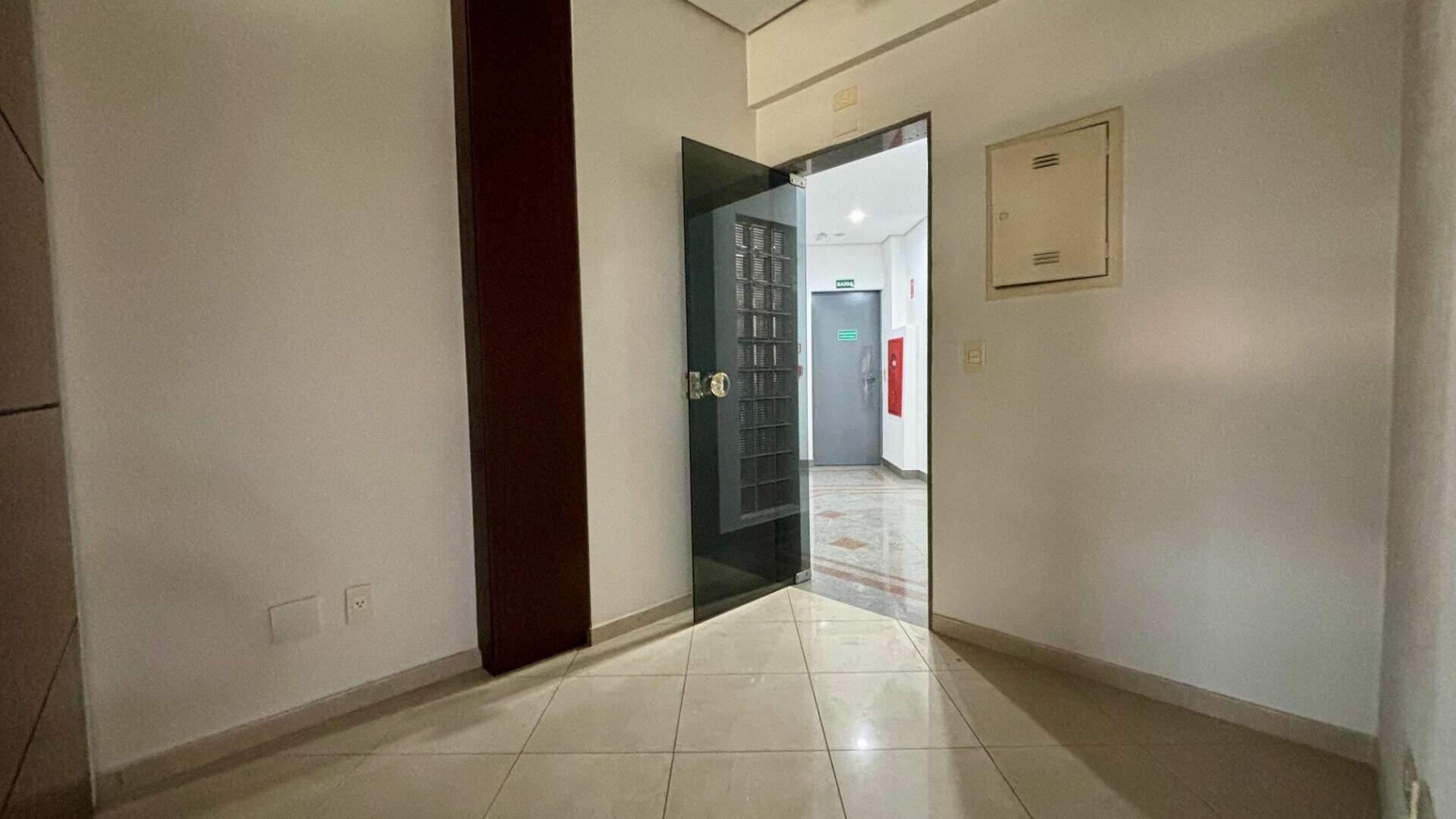 Sala à venda no Anhangabaú: 