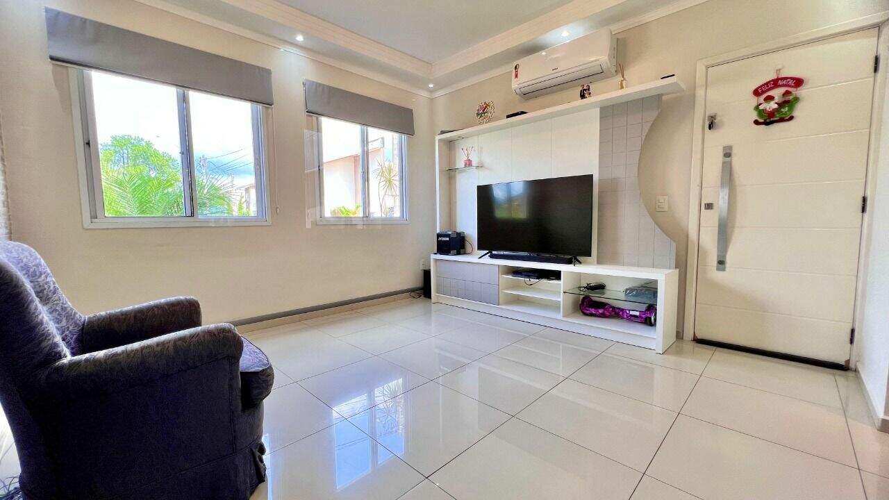 Sobrado à venda no Jardim Carolina: 