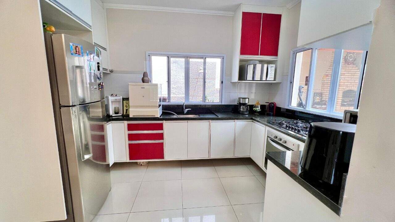 Sobrado à venda no Jardim Carolina: 