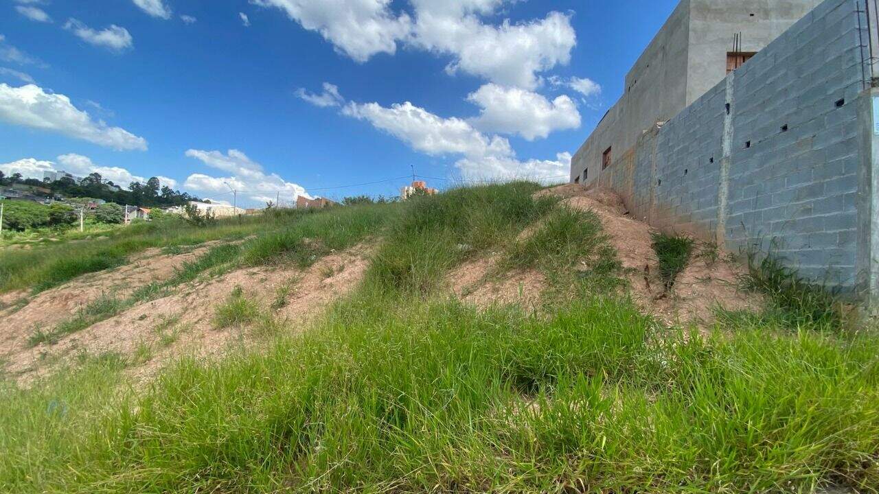 Terreno à venda no Jardim Bertioga: 
