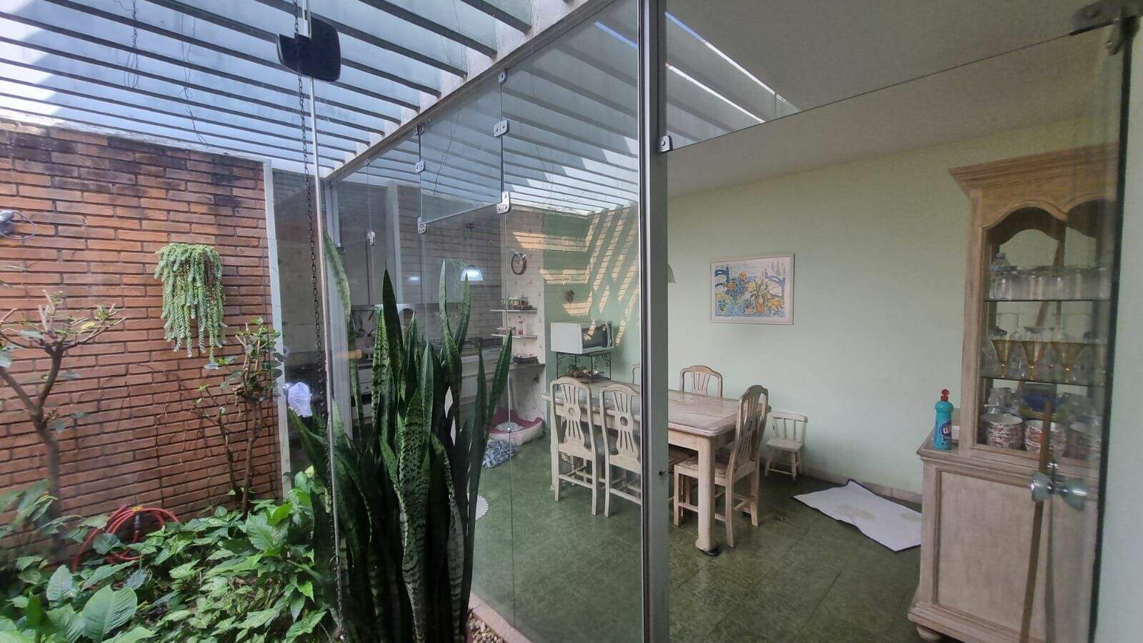 Casa à venda no Parque do Colégio: 