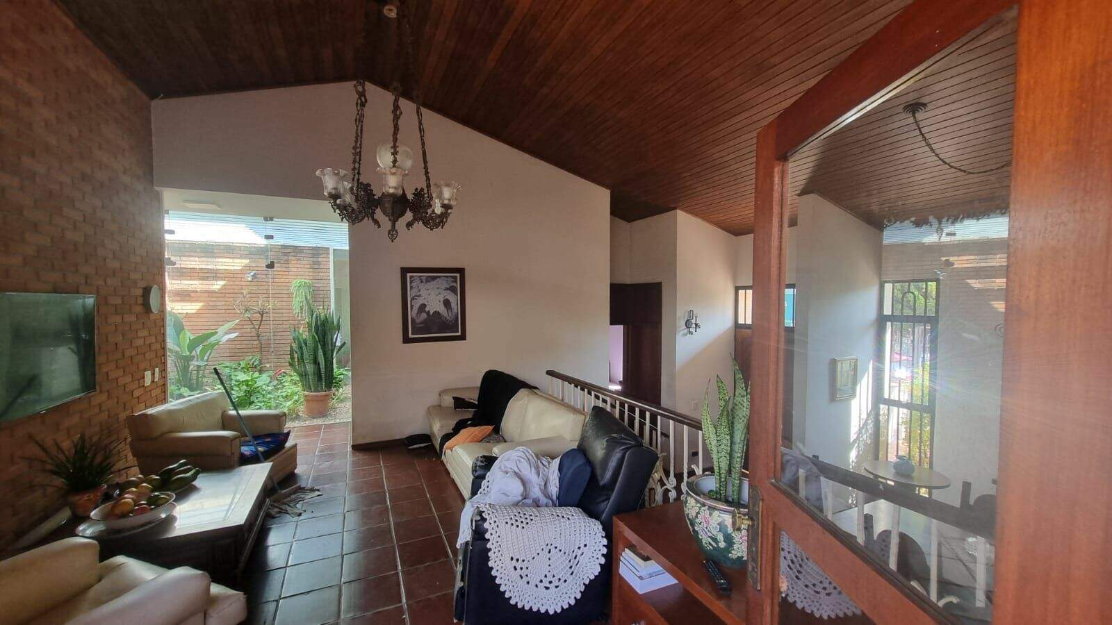 Casa à venda no Parque do Colégio: 