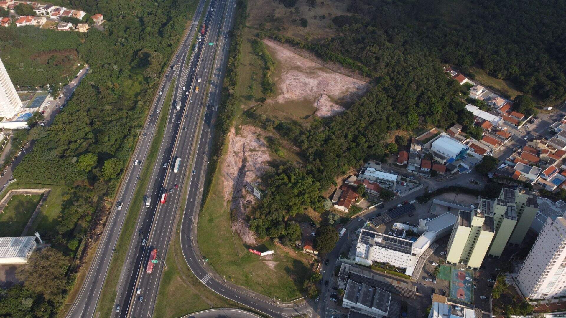 Terreno à venda no Chácara Malota: 