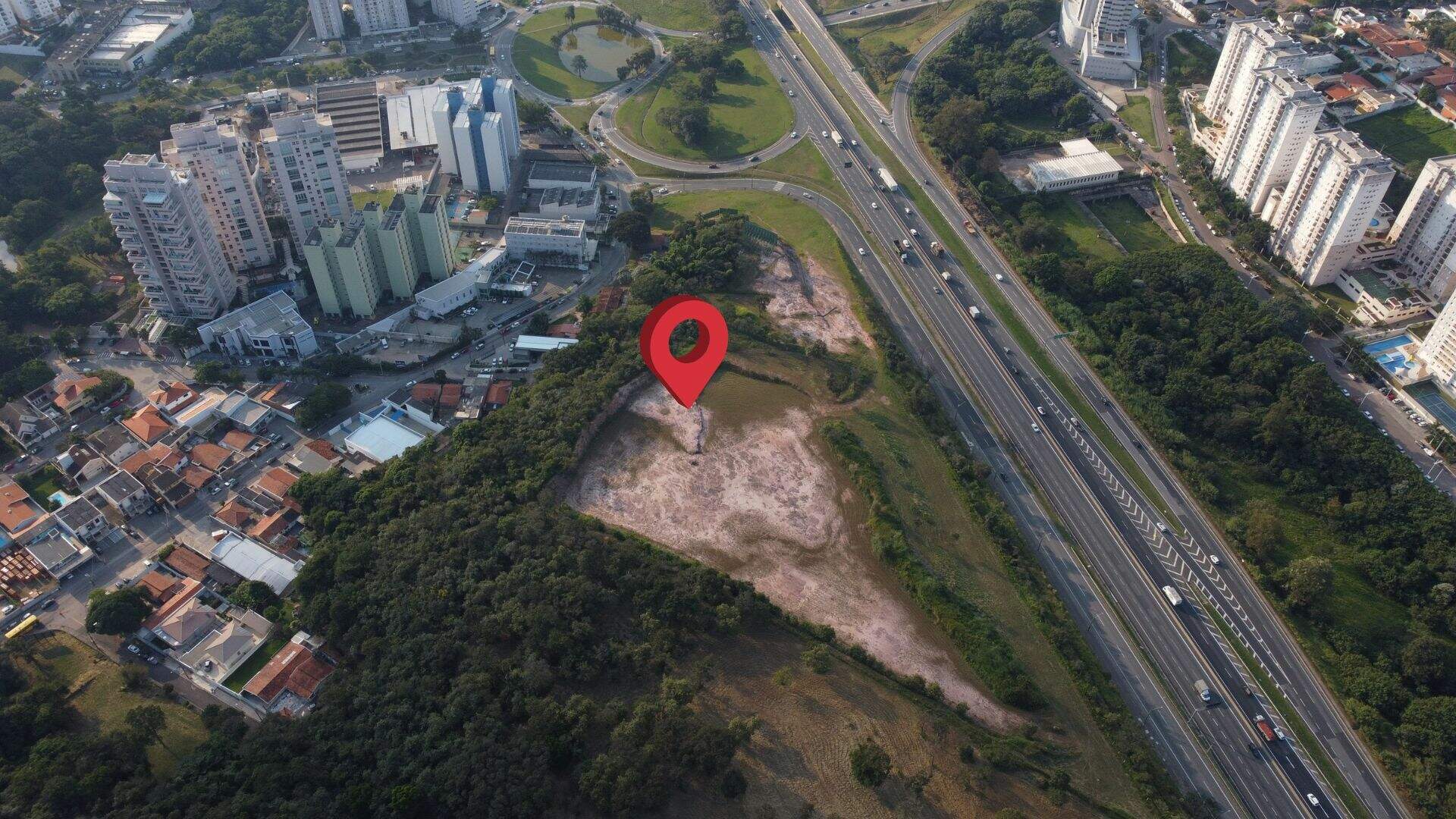 Terreno à venda no Chácara Malota: 