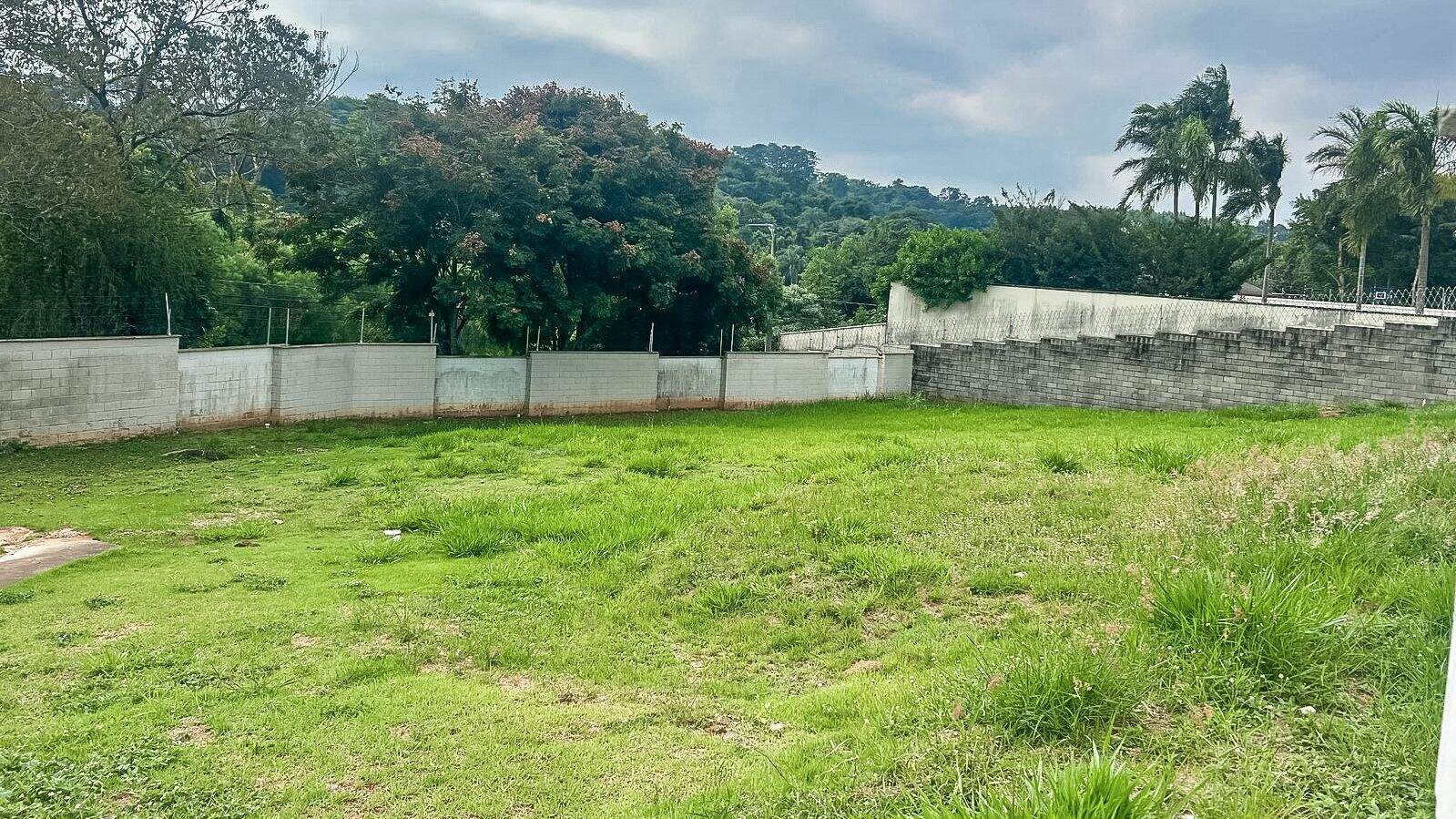 Terreno à venda no Chácara Malota: 