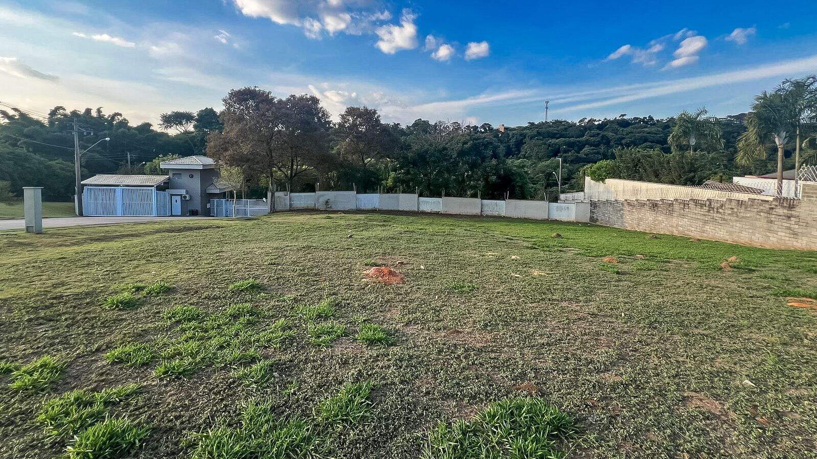 Terreno à venda no Chácara Malota: 