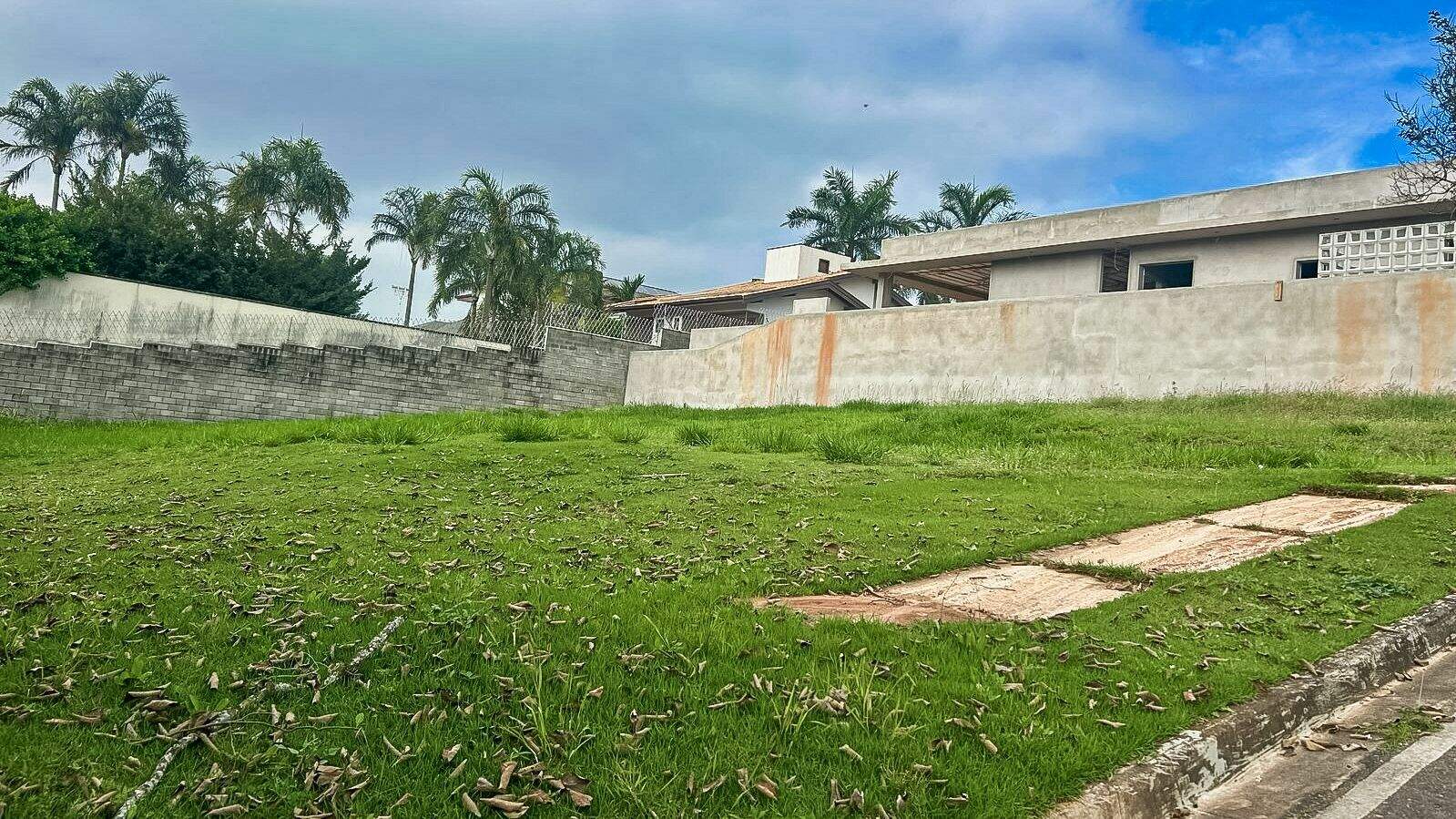 Terreno à venda no Chácara Malota: 