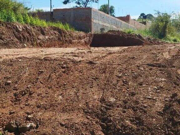 Terreno à venda no Residencial Água Doce: 