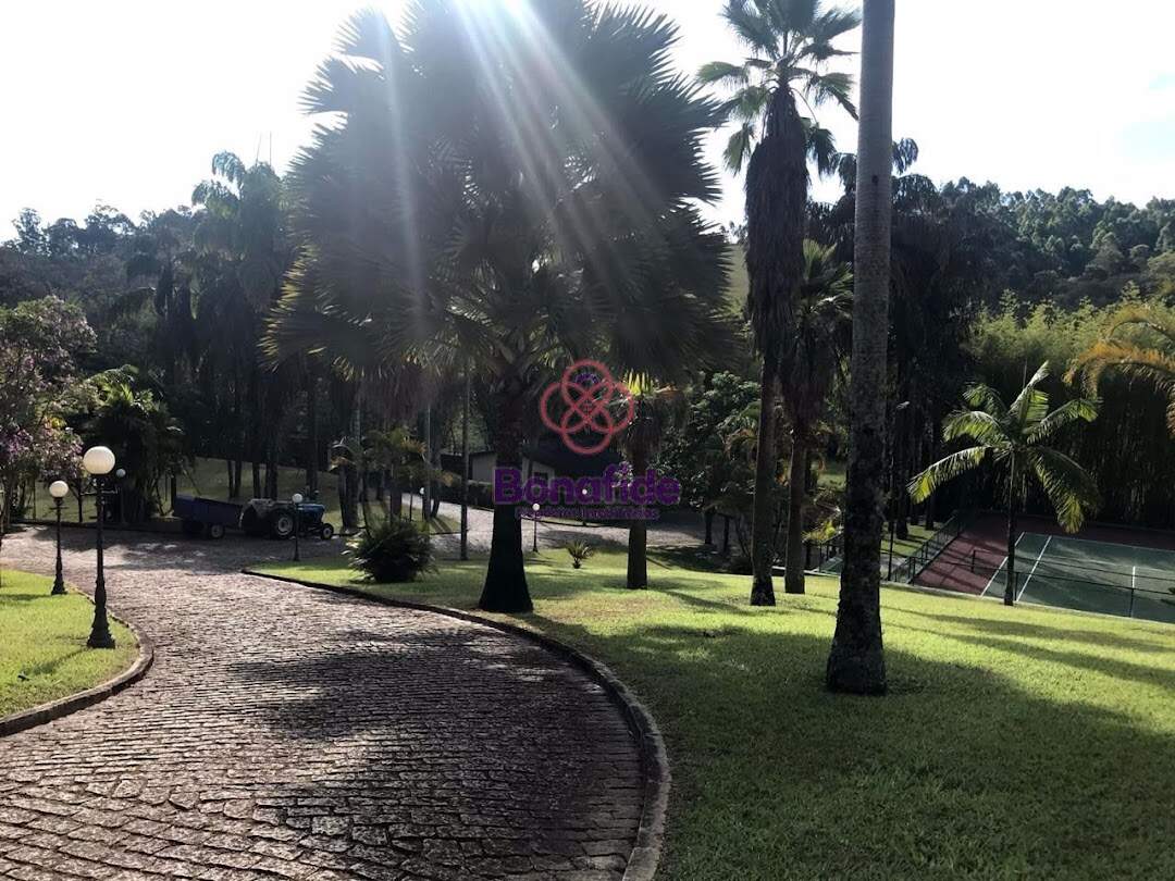 Área à venda no Champirra: 