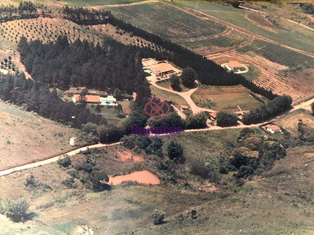 Área à venda no Champirra: 