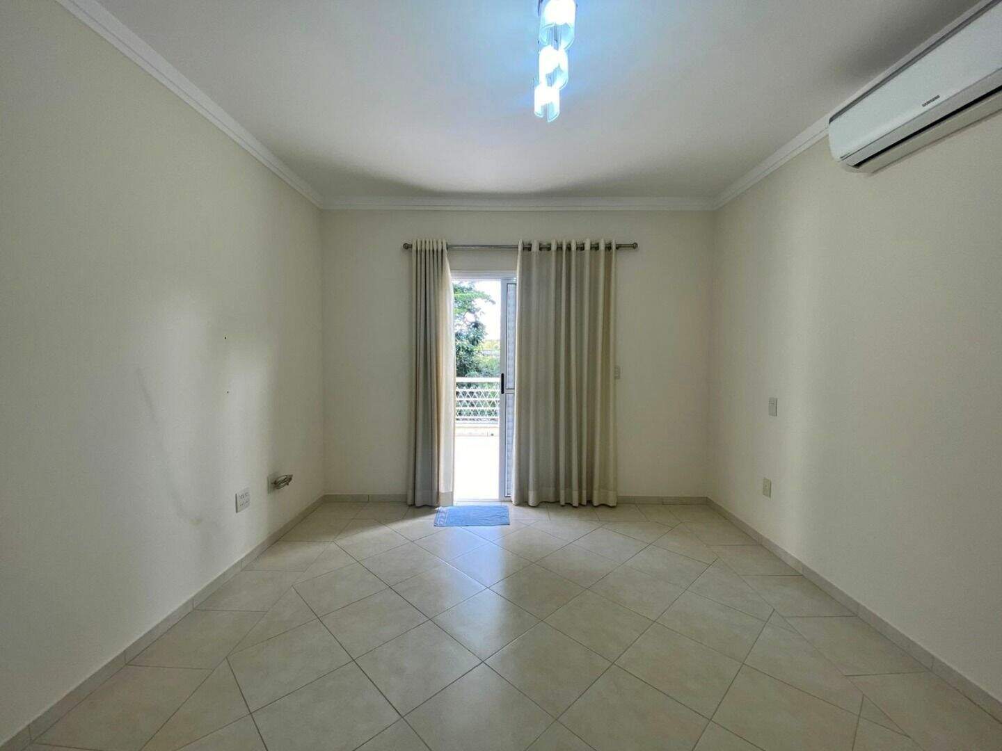 Casa à venda no Jardim Novo Mundo: 