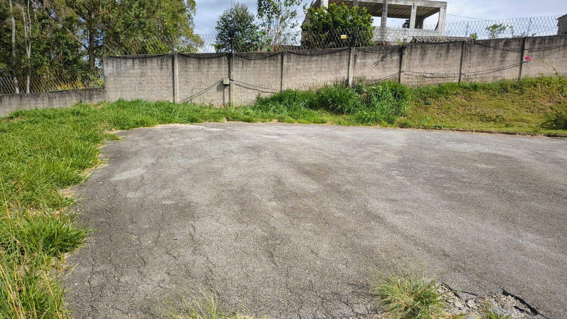 Terreno à venda no Chácara Lagoa Branca: 