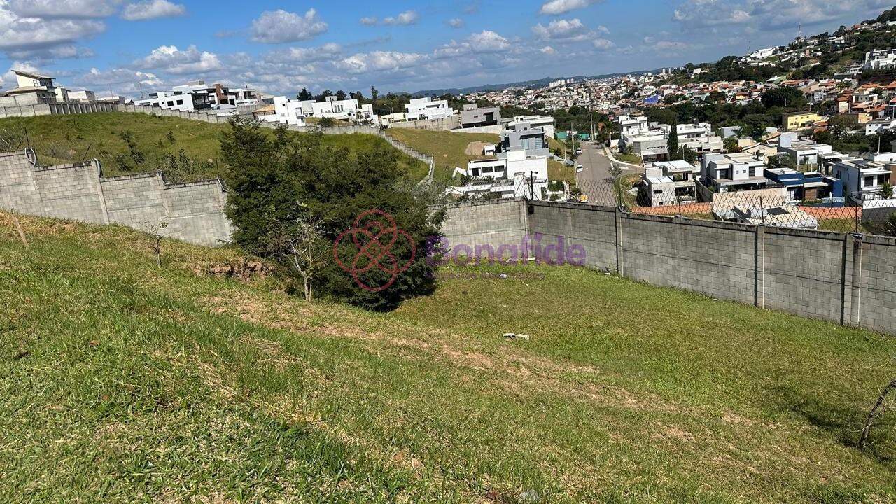 Terreno à venda no Vale Azul II: 