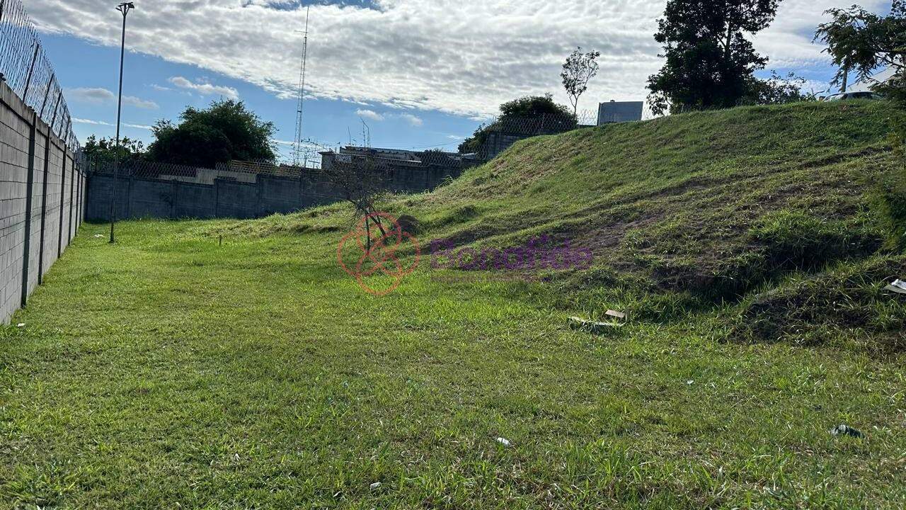 Terreno à venda no Vale Azul II: 