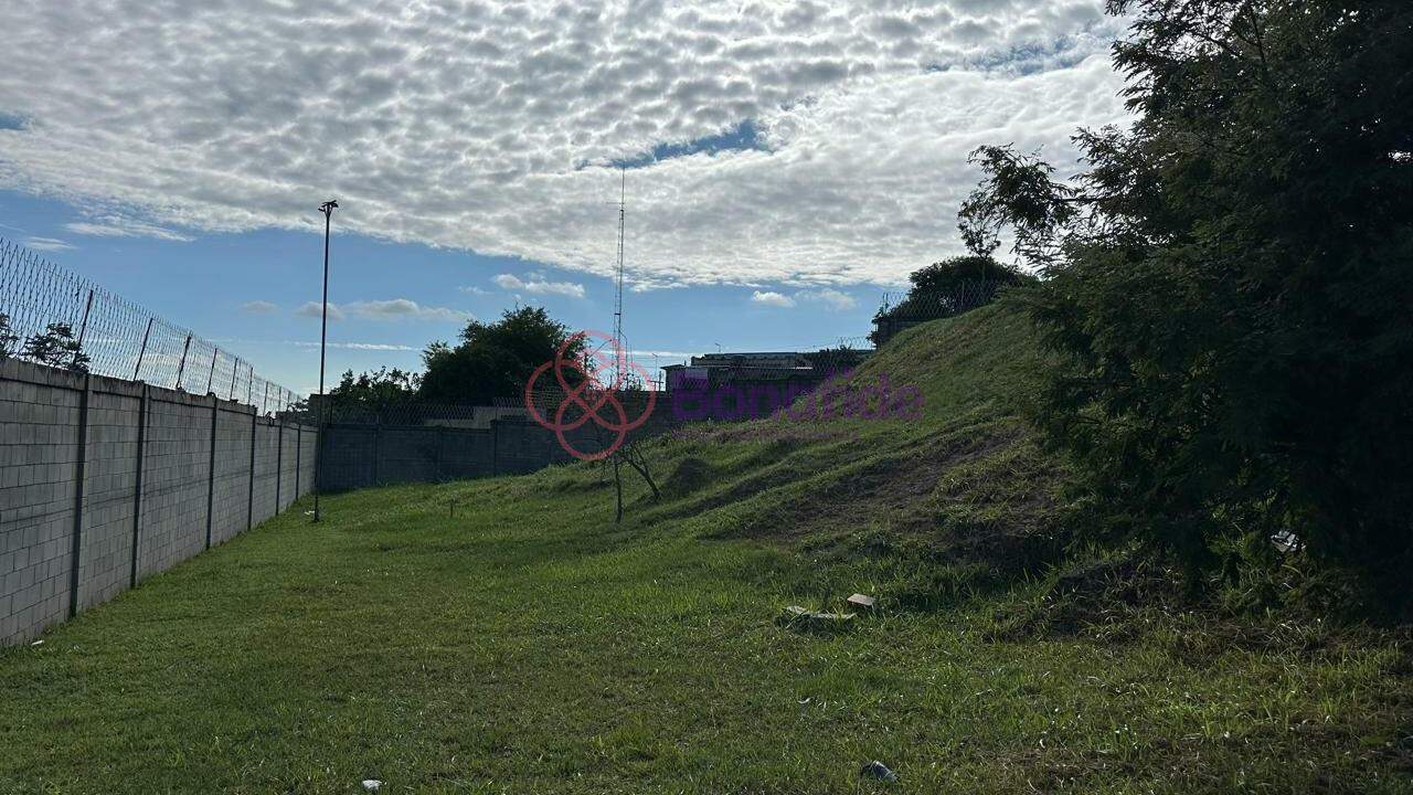 Terreno à venda no Vale Azul II: 