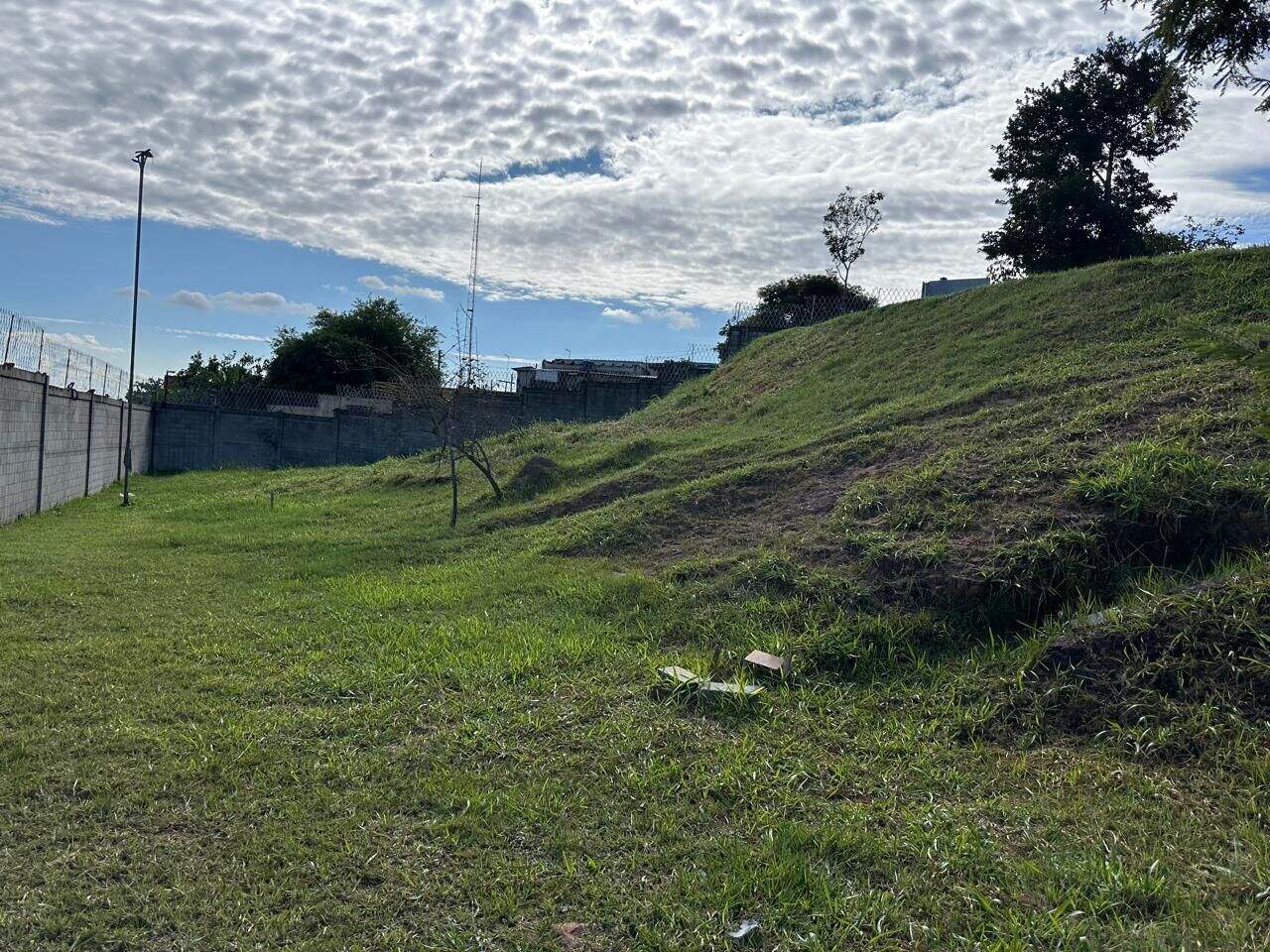 Terreno à venda no Vale Azul II: 