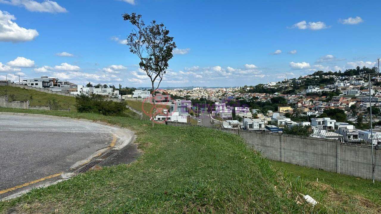 Terreno à venda no Vale Azul II: 