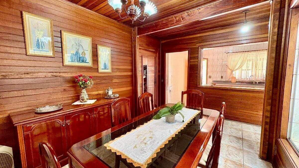 Casa à venda no Parque São Luiz: 