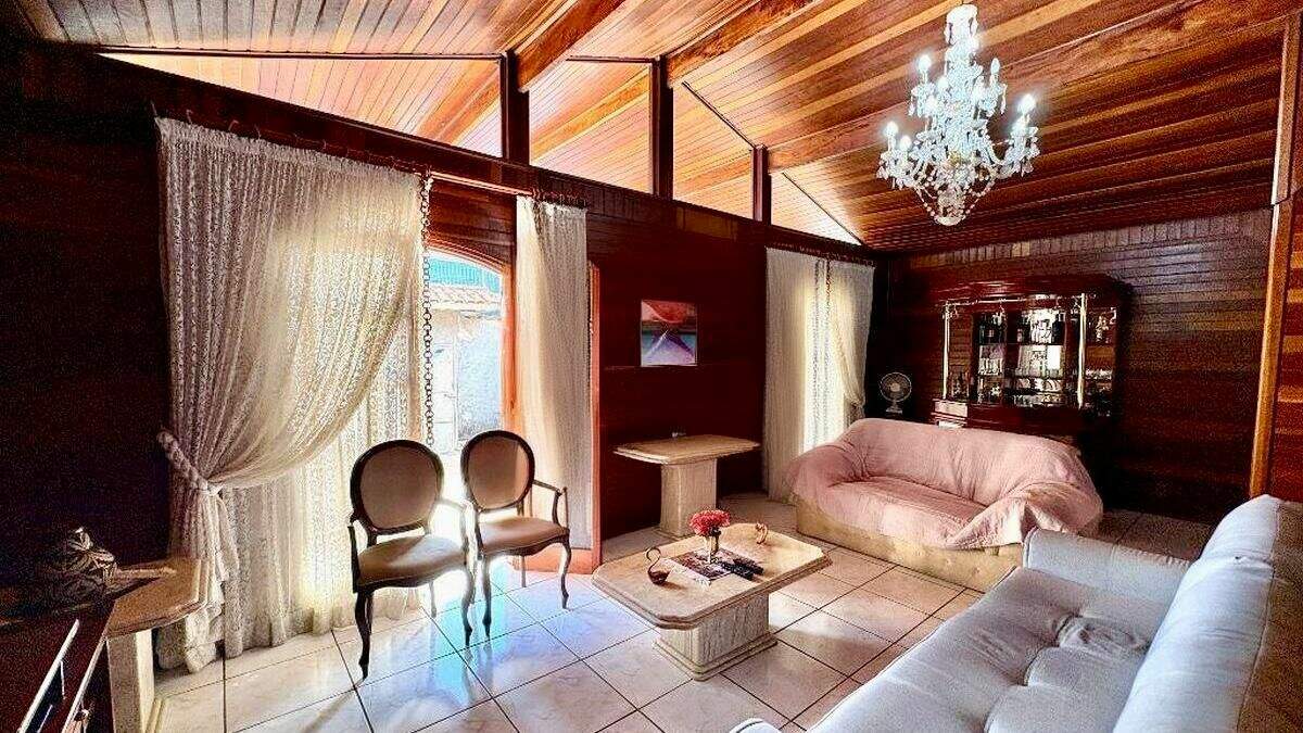 Casa à venda no Parque São Luiz: 