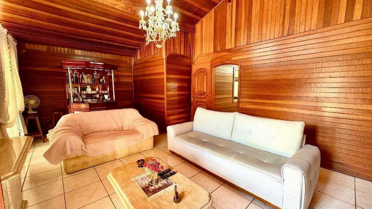 Casa à venda no Parque São Luiz: 