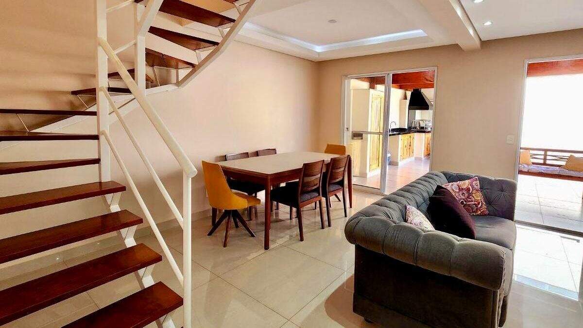 Casa à venda no Engordadouro: 