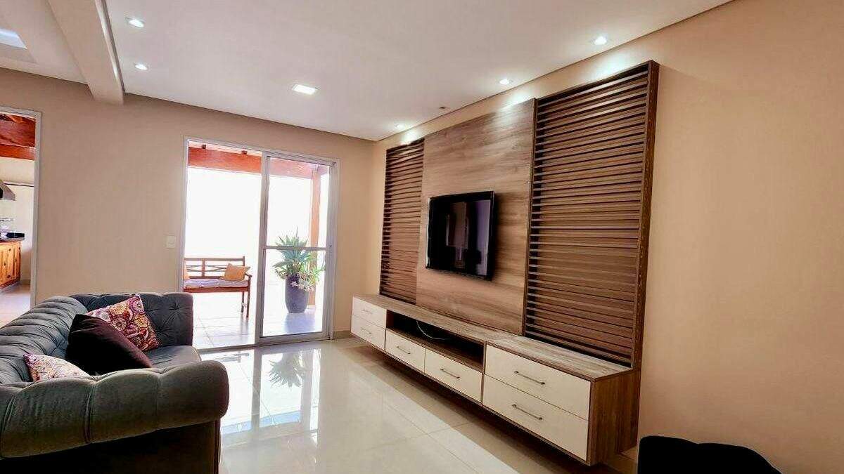 Casa à venda no Engordadouro: 