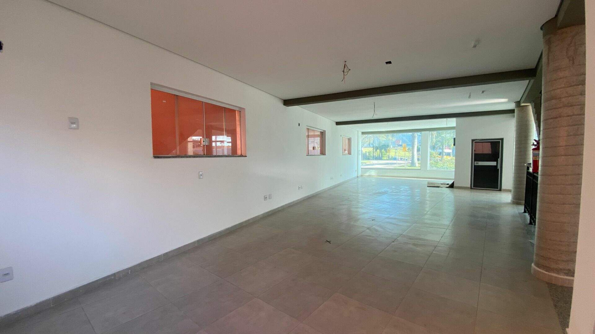 Salão à venda no Loteamento Reserva Ermida: 