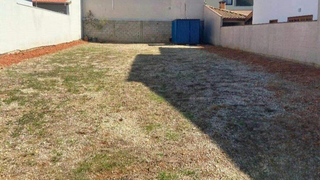 Terreno à venda no Jardim Santa Teresa: 
